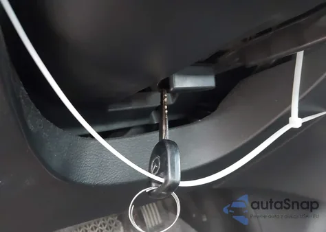 2011 Mazda Mazda3 I Sport из США, поврежденный, VIN JM1BL1UG6B1361386